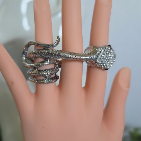 Unique Statement Silver 3 Finger Serpent Snake Ring - Picture 1 of 9